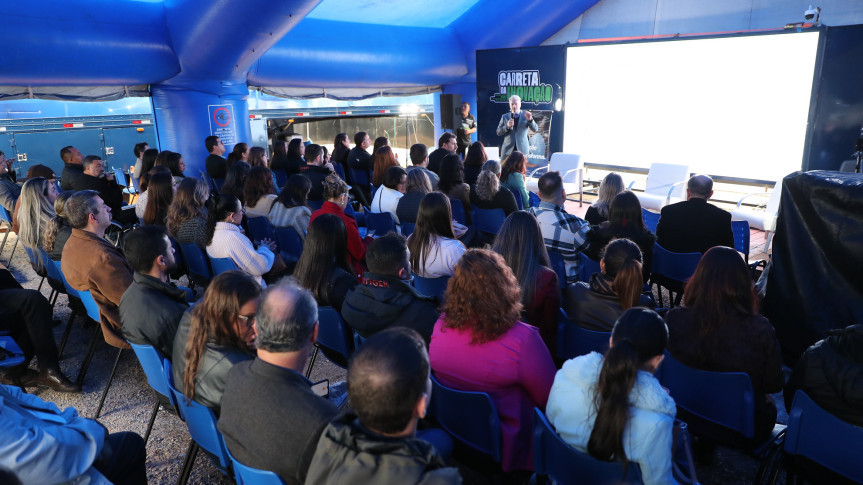 Realizados durante a Agroleite, em Castro, nos Campos Gerais, os encontros reuniram especialistas e autoridades que discutiram estratégias para captação de recursos, gestão de entidades do terceiro setor e acesso ao crédito rural.