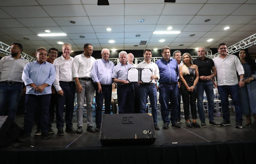 Os deputados estaduais receberam diversas demandas durante a 19ª sessão especial da Assembleia Itinerante, realizada em Umuarama nesta sexta-feira (14).