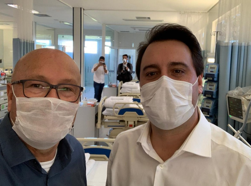 Deputado Luiz Claudio Romanelli (PSB) com o governador Ratinho Júnior.