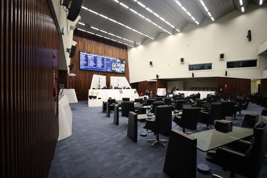 Deputados aprovam PEC da ponte de Guaratuba.