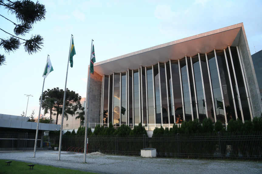Assembleia Legislativa do Paraná.