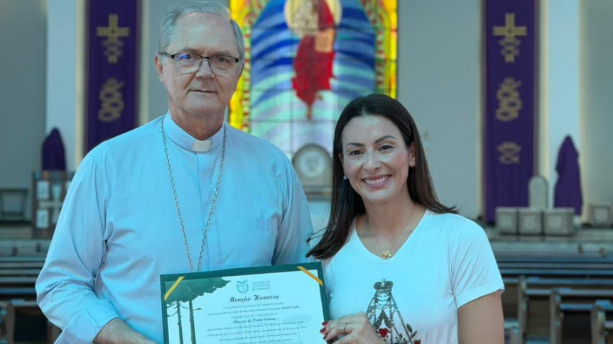 A honraria foi repassada ao bispo da Diocese, dom Bruno Elizeu Versari.