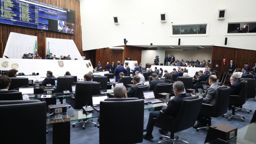 Nesta terça-feira (18) foram realizadas duas sessões plenárias.