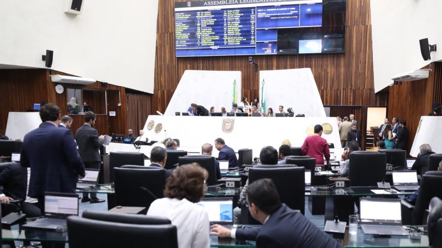 A iniciativa do Governo promove uma mudança na forma de cobrança dos exames obrigatórios, que deixam de ser classificados como taxas e passam a ser considerados preço público.