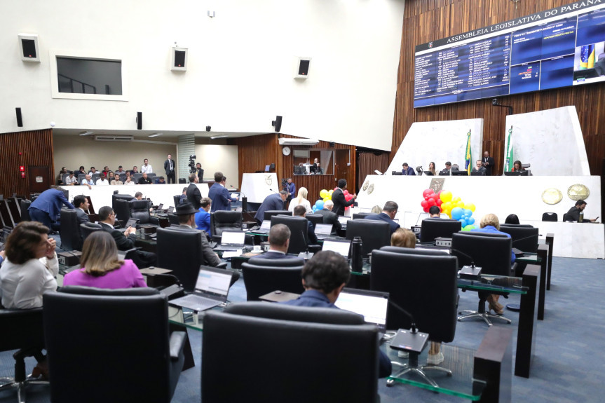 A pauta de votações da sessão plenária desta quarta-feira (2) continha 14 itens.