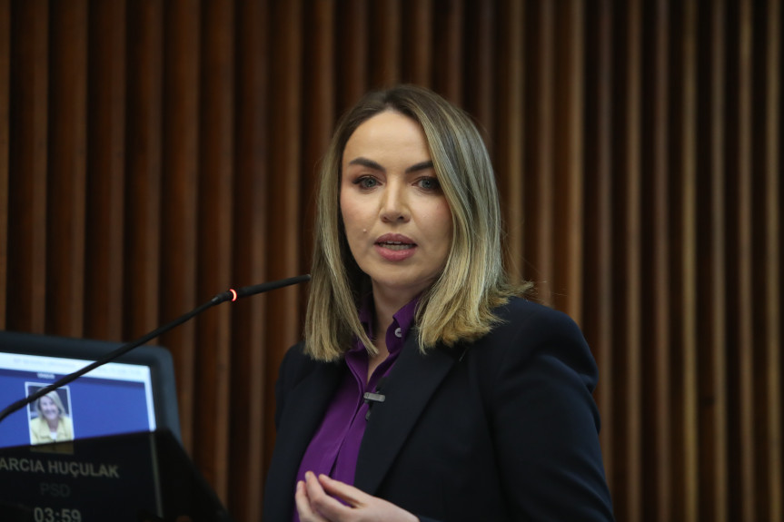 A médica Débora Froehner auxiliou na redação do projeto de lei 266/2024, que cria o Junho Roxo, mês de conscientização e prevenção da lipedema.