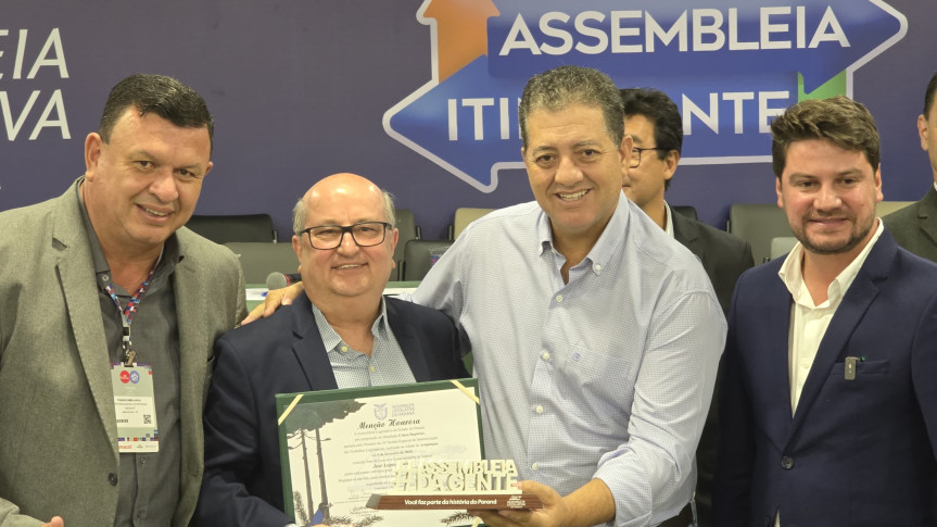 Deputado Cobra Repórter (PSD) entregou as homenagens durante a sessão especial realizada na quarta-feira (5).