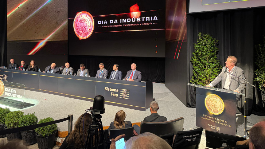 Em discurso, o parlamentar destacou a importância de uma atuação coordenada entre inovação, responsabilidade ambiental e valorização da produção local.