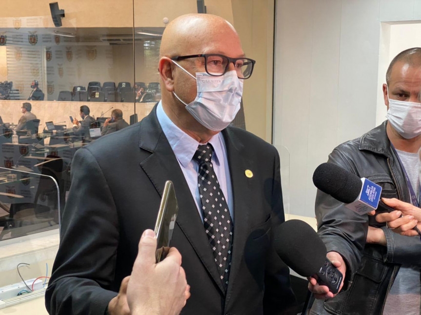 Deputado Luiz Cláudio Romanelli (PSB).