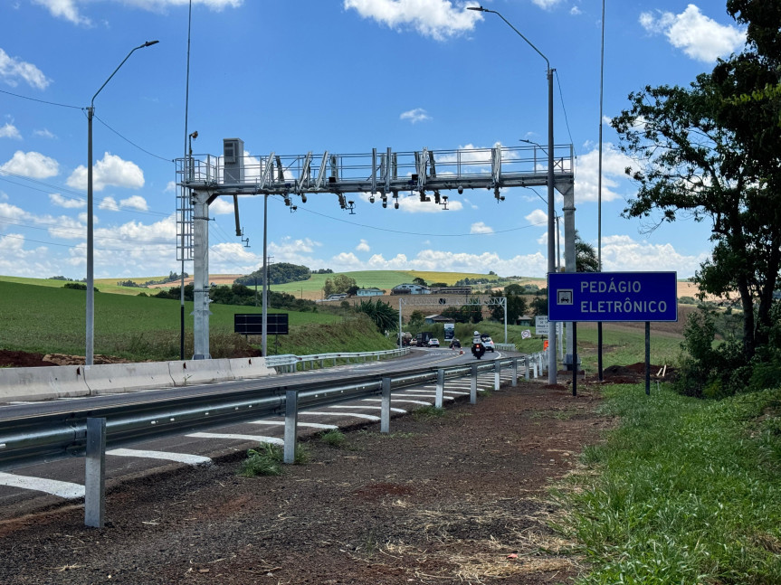 O pedido envolve as praças de pedágio localizadas nos municípios de Lindoeste, Ampére e Pato Branco, trechos administrados pela concessionária EPR Iguaçu S.A..