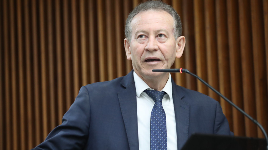 Deputado Professor Lemos (PT) durante pronunciamento em Plenário.