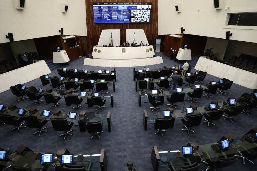 Integrantes do Programa Brigadas Escolar serão instruídos para realizar os primeiros atendimentos em casos de acidentes no ambiente escolar conforme projeto aprovado na sessão desta quarta-feira (20) da Assembleia Legislativa.