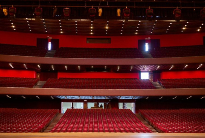 Comissão de Cultura e diretores debatem inclusão de escolas de dança no calendário do Teatro Guaíra