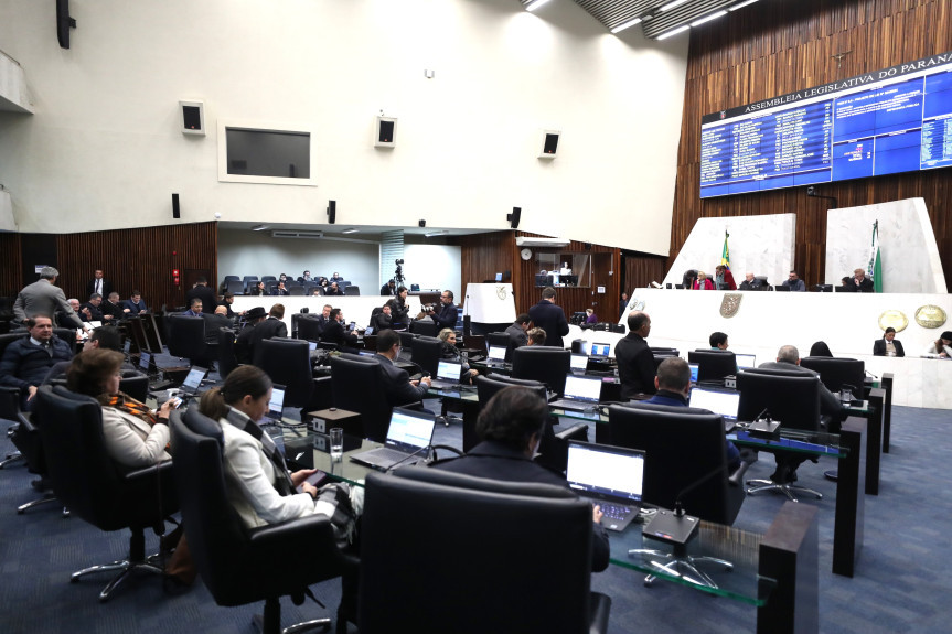 Nesta terça-feira (9) foram realizadas duas sessões plenárias.
