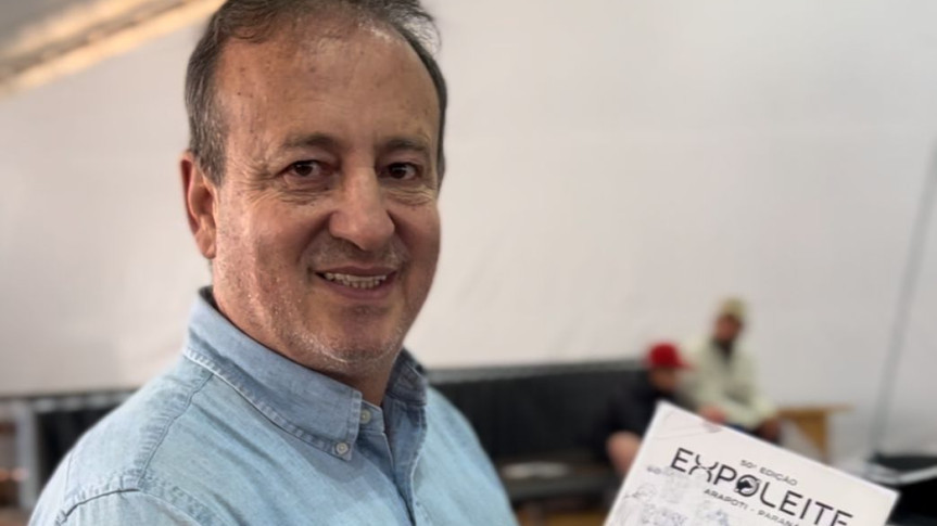 Deputado Moacyr Fadel durante visita a 50ª Expoleite, em Arapoti.