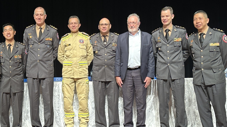 Tenente-coronel Romeu Yagui, subcomandante geral Jonas Benghi Pinto, comandante geral Antônio Hiller, comandante regional Fernando Machado, deputado estadual Tercilio Turini, tenente-coronel Clodomir Marafigo e tenente-coronel Rodrigo Nakamura.