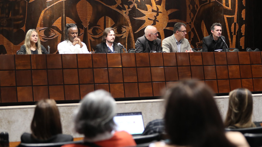 O encontro reuniu gestores, pesquisadores e representantes de diferentes segmentos culturais para discutir o uso das novas tecnologias.