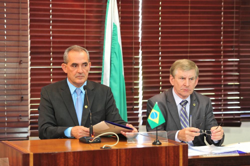 Deputados Nereu Moura (PMDB) e Elio Rusch (DEM), respectivamente presidente e relator da Comissão de Orçamento.