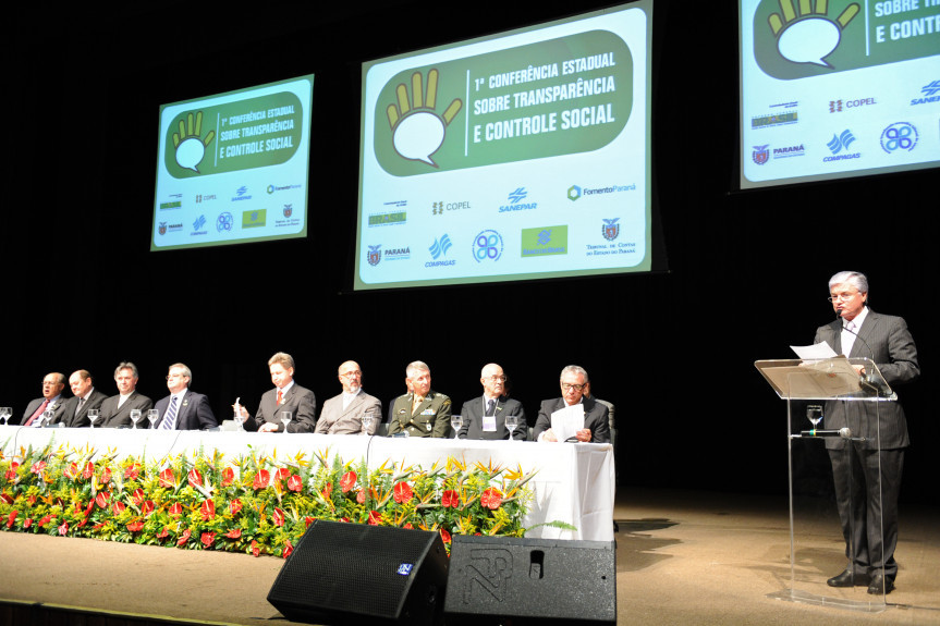 Durante o discurso, o presidente do Legislativo, deputado Valdir Rossoni (PSDB), afirmou que "a transparência é um caminho imperativo”.