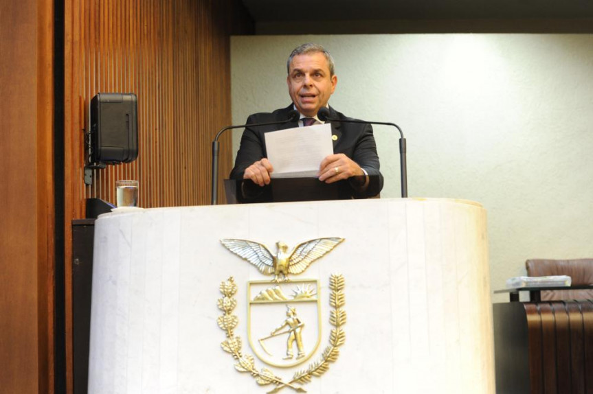 Deputado Missionário Ricardo Arruda (PSC).