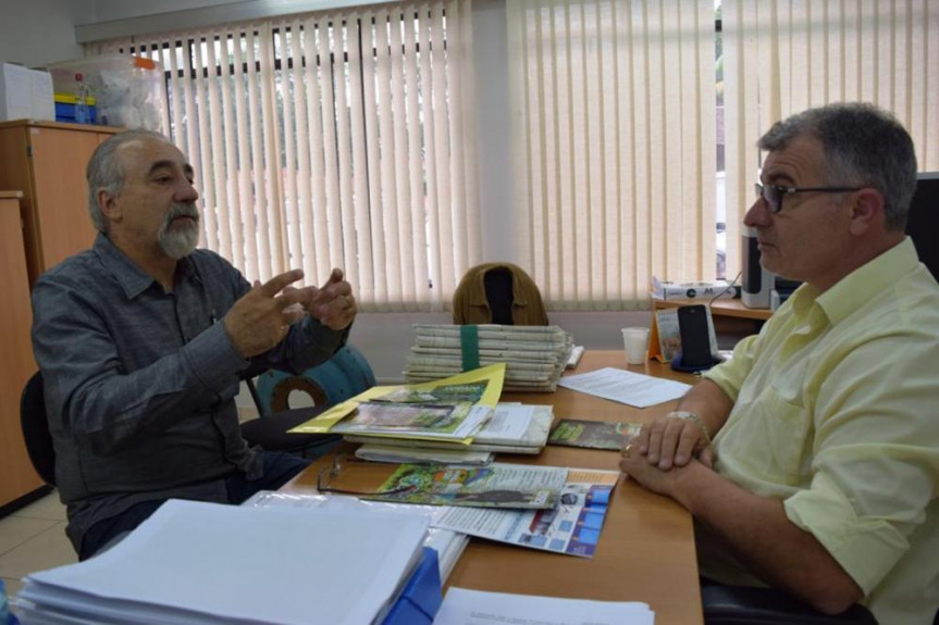Deputado Rasca Rodrigues (PV) e o diretor de Recursos Hídricos da Secretaria do Meio Ambiente de Curitiba, Ibson Campos.