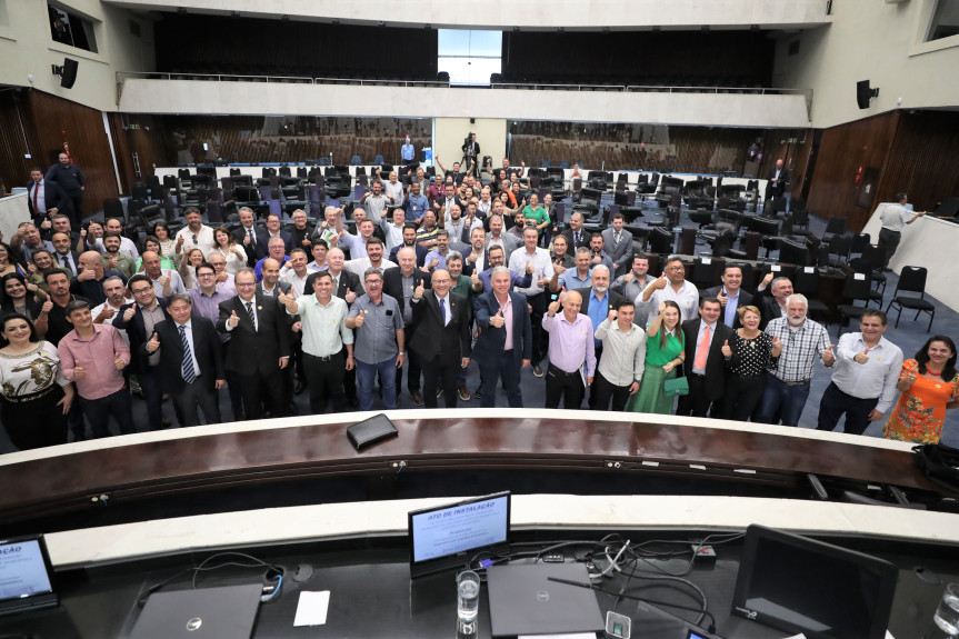 Evento de instalação da nova Frente Parlamentar movimento o Plenário da Assembleia na manhã desta terça-feira (24).