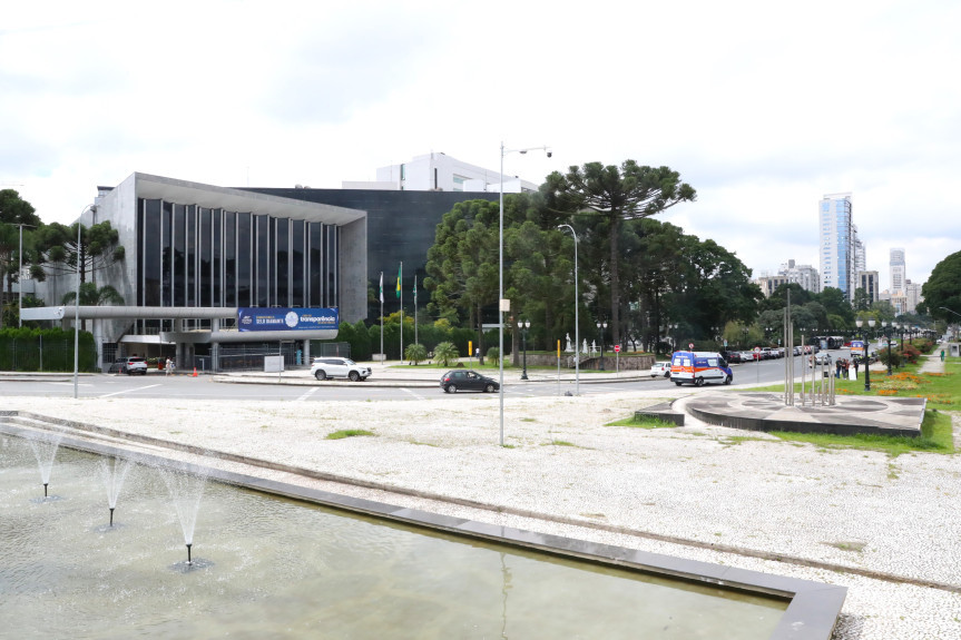 Pauta da sessão plenária de segunda-feira (12) contará com 10 itens.