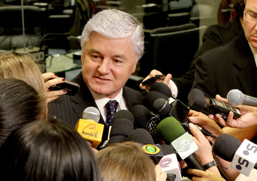 Presidente do Legislativo, deputado Valdir Rossoni.