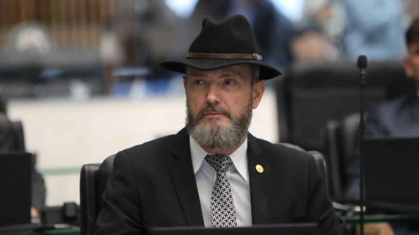 Deputado Tito Barichello (União).