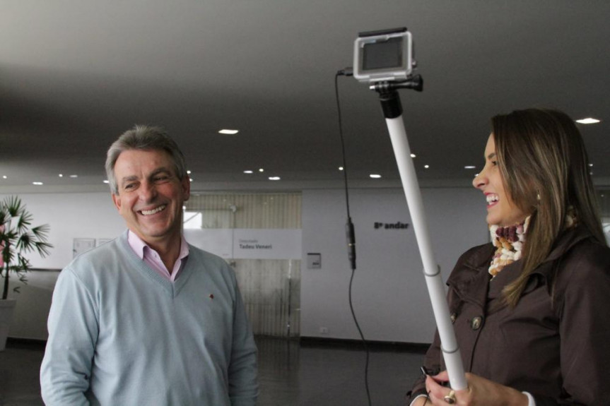 Programa " 3 minutos com o deputado" com deputado Tadeu Veneri (PT)