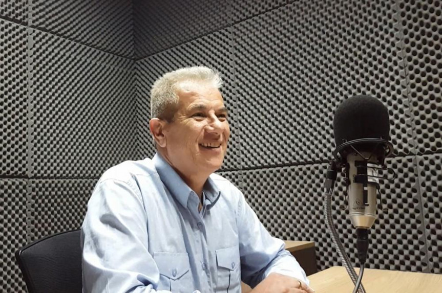 Prefeito de Ibema, Adelar Arrosi em entrevista na Rádio Assembleia.