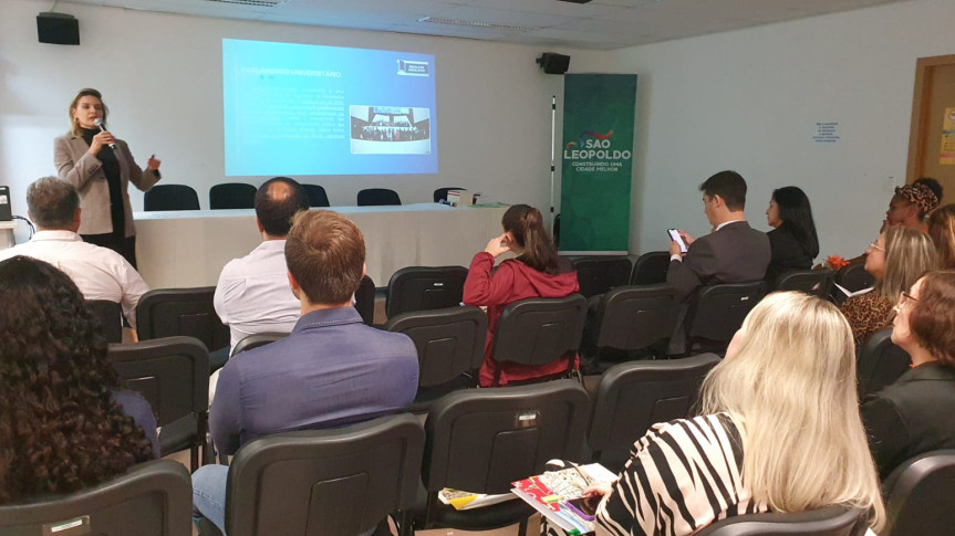 Parlamento Universitário é destaque no 1º Encontro das Escolas de Gestão da Região Sul
