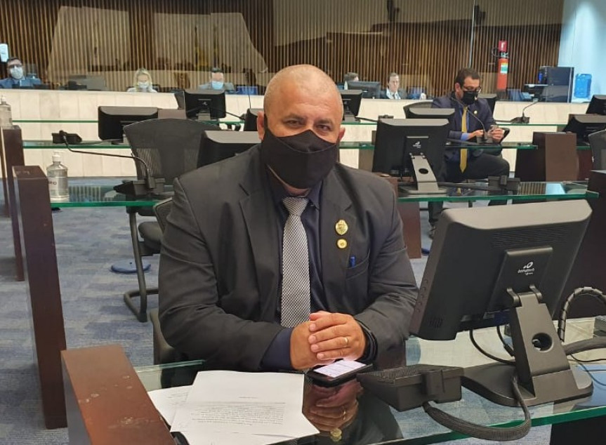Deputado Soldado Fruet (PROS).
