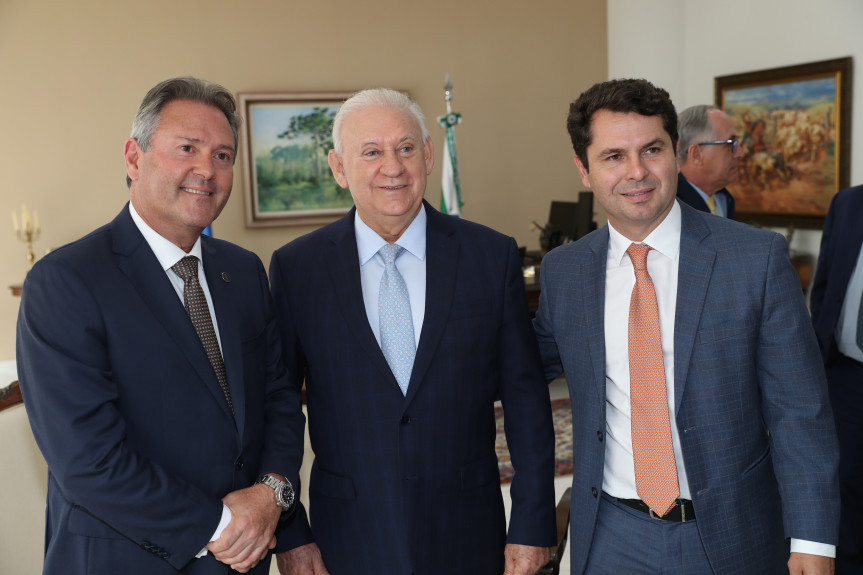 Comissão Executiva da Assembleia prestigia posse do novo presidente do Tribunal de Justiça.