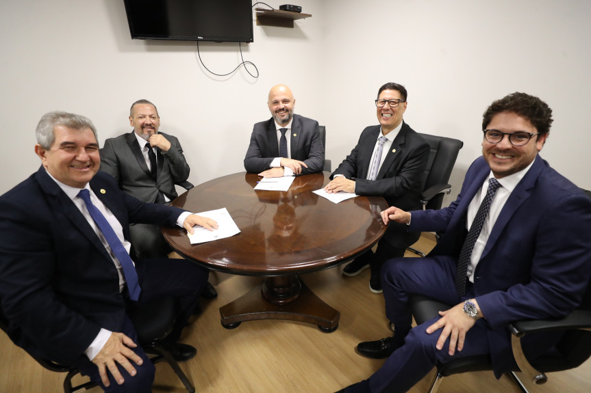 Reunião do colegiado ocorreu na tarde de terça-feira (14).