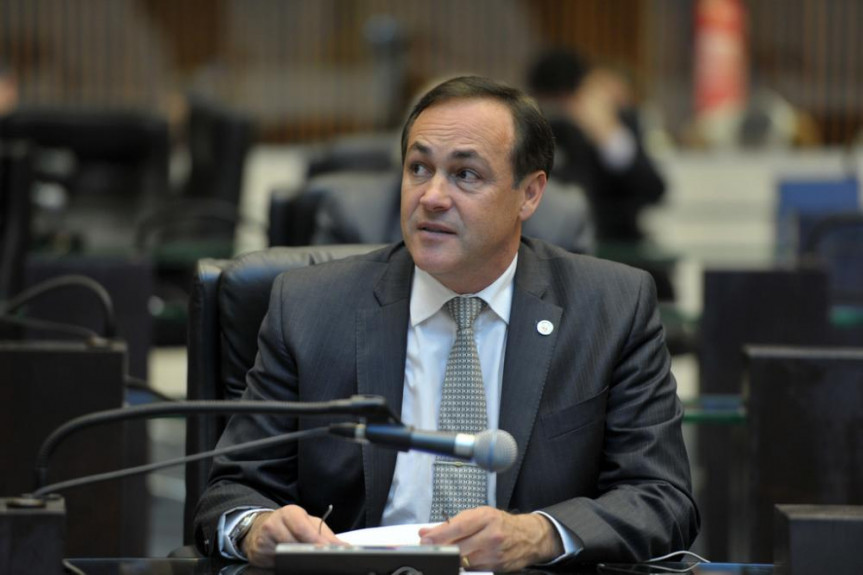 Deputado Stephanes Júnior (PMDB).