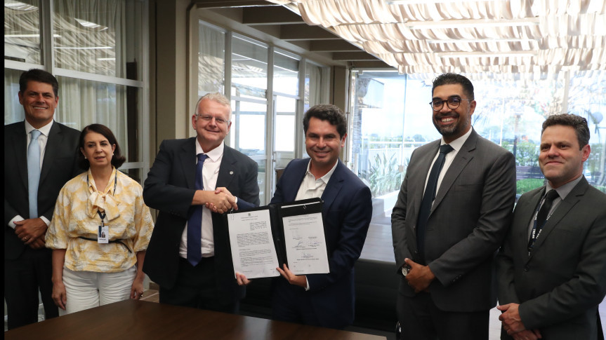 Termo de cooperação foi assinado nesta terça-feira (20), na sede do TRE-PR