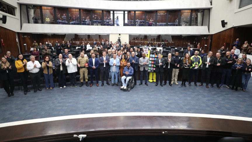 Lançamento ocorreu no início da tarde desta segunda-feira (4), no Plenário da Casa.