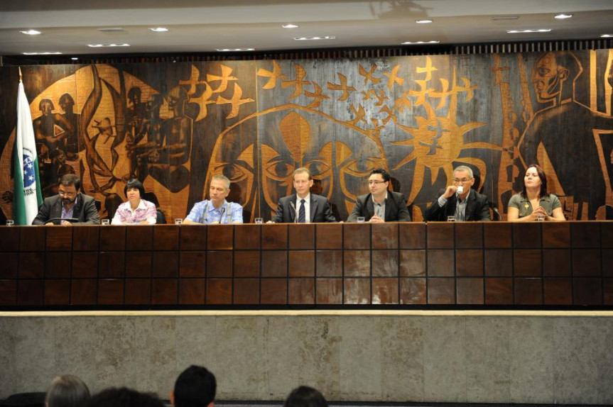 Audiência pública sobre o Plano Estadual de Educação. 