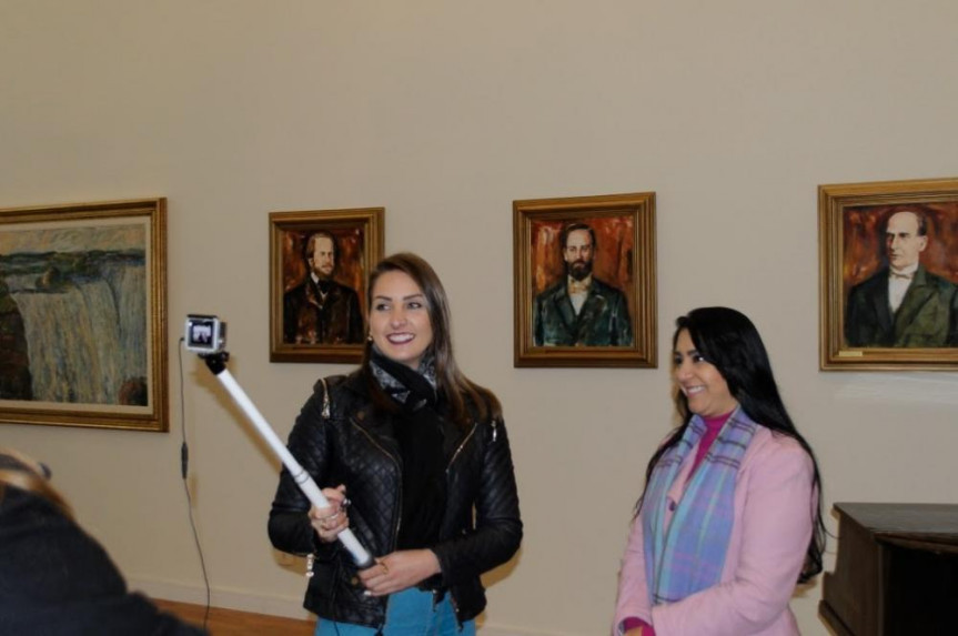 Programa " 3 minutos com o deputado" com a deputada Cantora Mara Lima (PSDB).