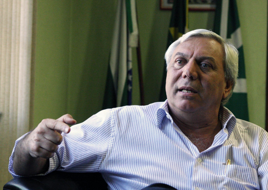 Prefeito de Foz do Iguaçu, Paulo Mac Donald.