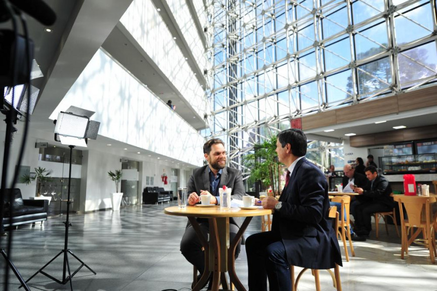 Deputado Goura (PDT) é o entrevistado do Café com Política desta terça-feira (25).