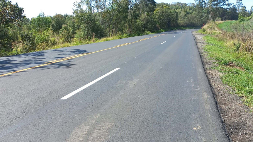 Trecho da PR-090 (Estrada do Cerne) na região.