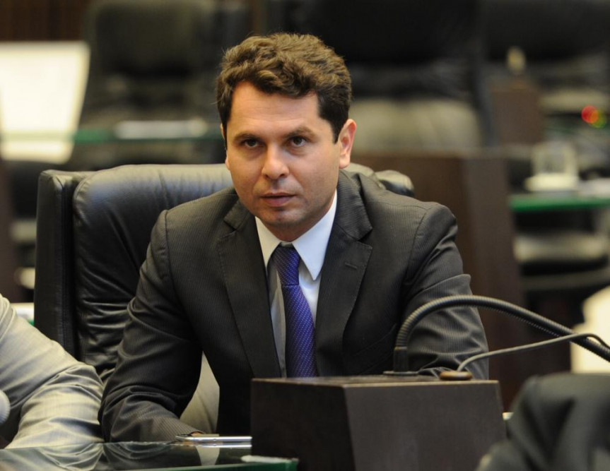 Deputado Alexandre Curi (PMDB).