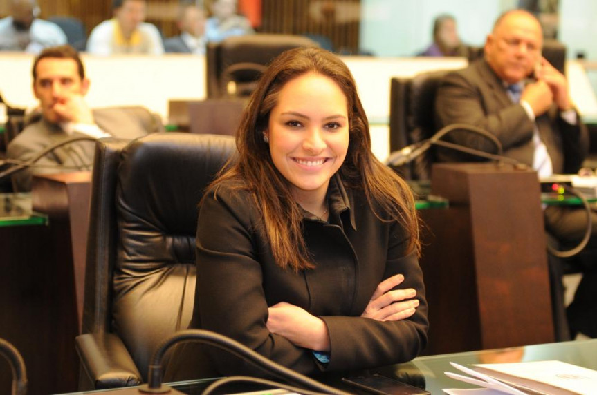 Deputada Maria Victoria (PP).