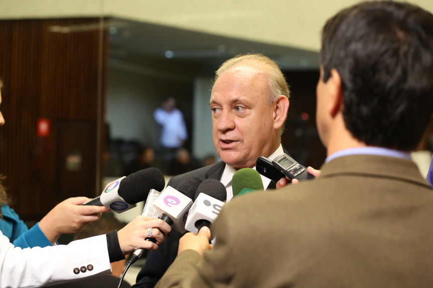 Deputado Ademar Traiano (PSDB) concede entrevista