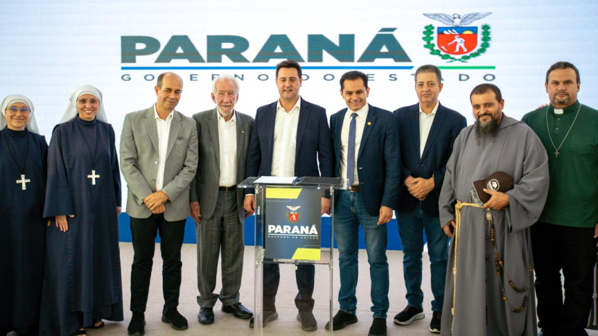 A nova legislação tem origem no Projeto de Lei nº 1238/2025, de autoria dos deputados estaduais Marcio Pacheco (PP) e Cobra Repórter (PSD), com coautoria do deputado Evandro Araújo (PSD).