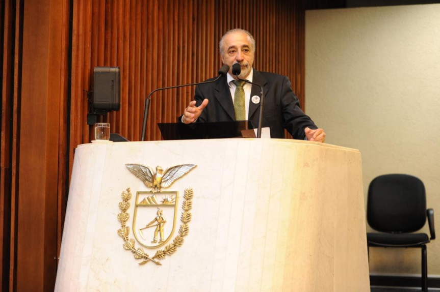 Deputado Rasca Rodrigues (PV).