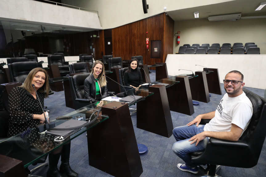 Diego Saldanha, criador do projeto Ecobarreira no rio Atuba, na Região Metropolitana de Curitiba, é o convidado do programa Assembleia Entrevista desta semana.