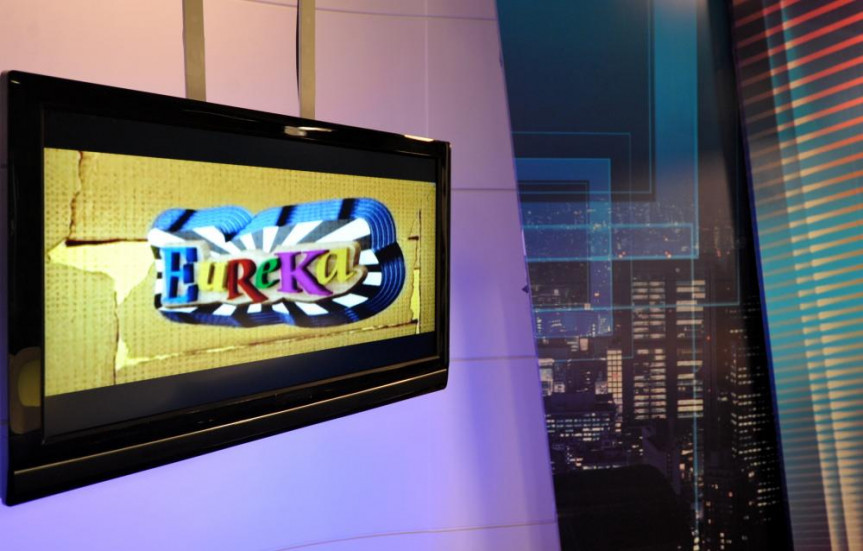 O programa Eureka vai ao ar pela TV Sinal todas as sextas-feiras, às 15h, com reprise aos sábados, às 14h30.